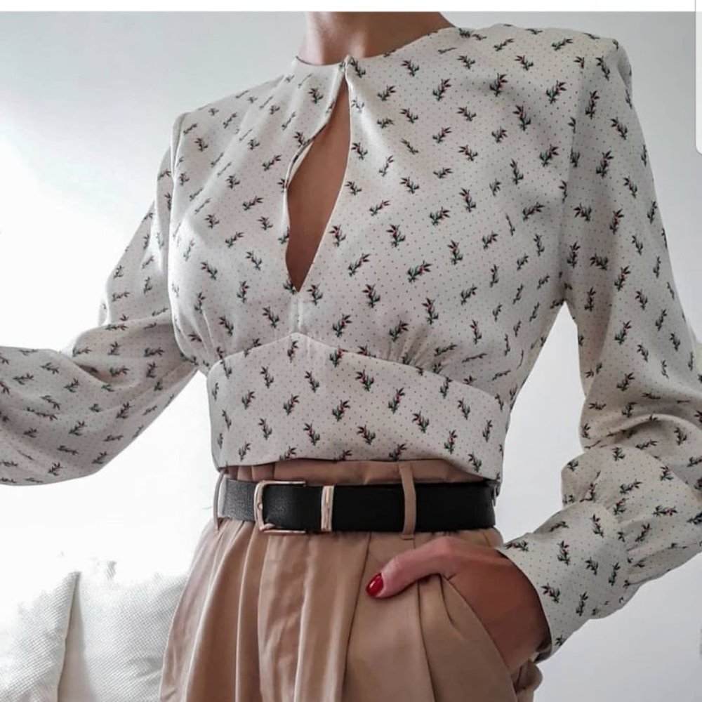 ZARA SHOULDER PAD PRINT TOP